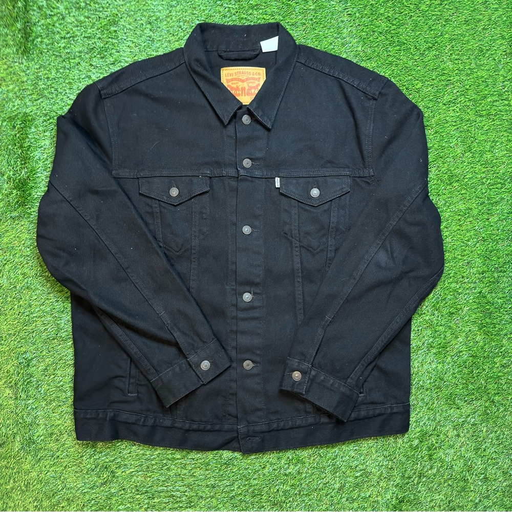 Black Levi's Jean jacket
